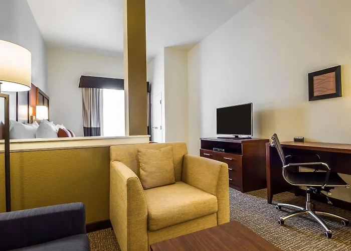 Comfort Suites Woodland - Sacramento Airport