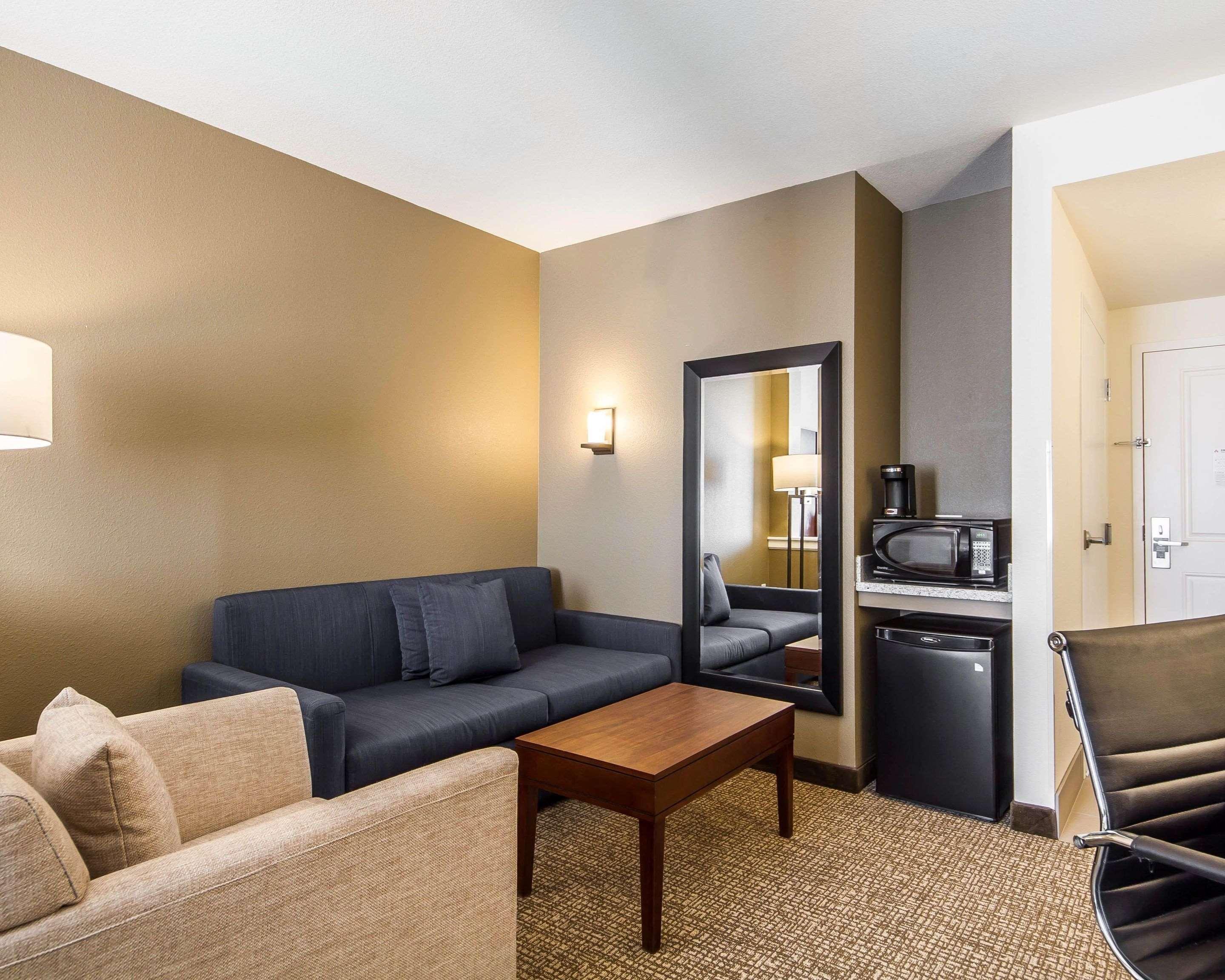 Hotel Comfort - Sacramento Airport 2*