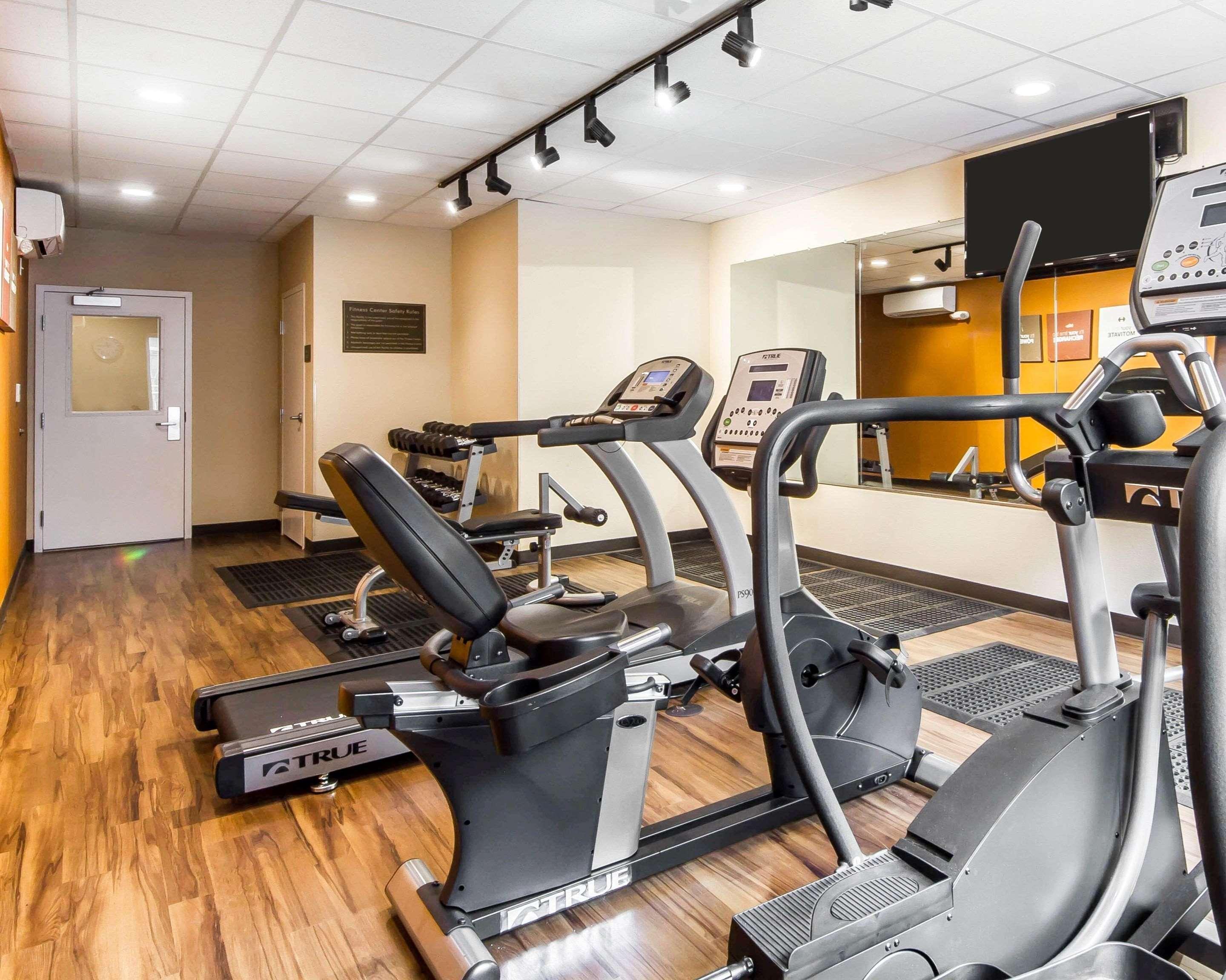 Comfort - Sacramento Airport Hotel 2*