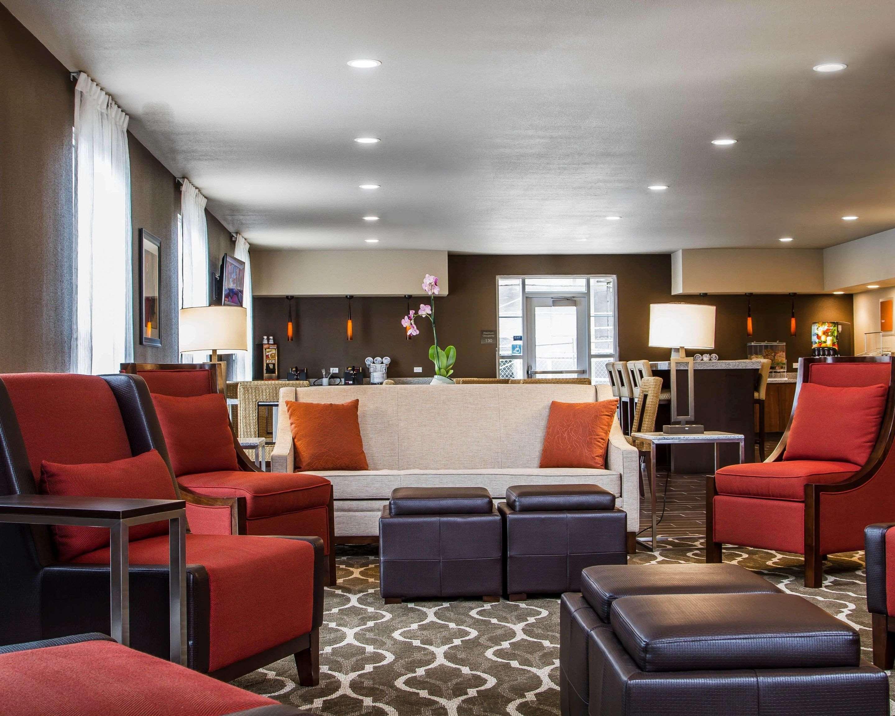 Comfort - Sacramento Airport Hotel